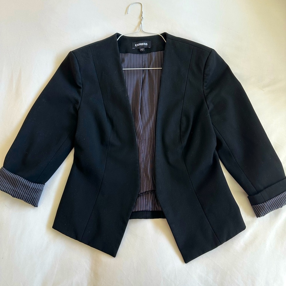 Express cropped blazer, size 4